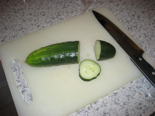 cut cucumber
